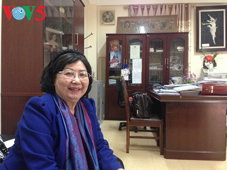 សិល្បការិនីប្រជាជន Chu Thuy Quynh និងស្នាដៃលើវេទិការបាំ